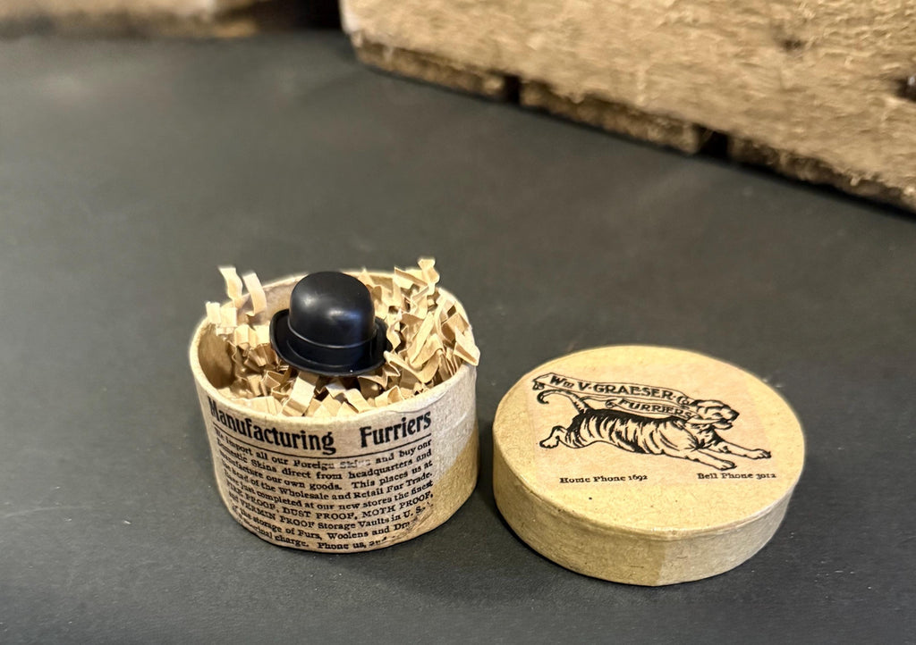 miniature vintage gift boxes- Hat Furrier theme