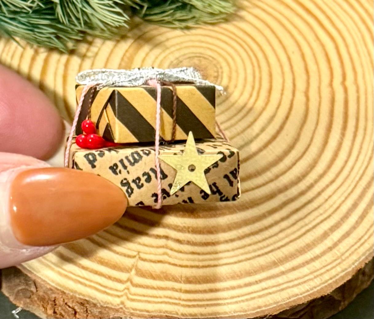 Miniature gift packages-1:12 scale