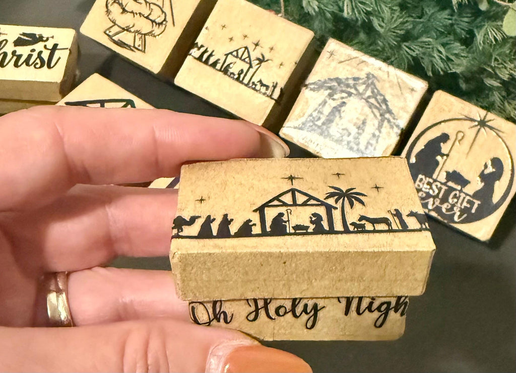 Miniature Paper Mache Nativity Christmas Gift Box with miniature(s) inside