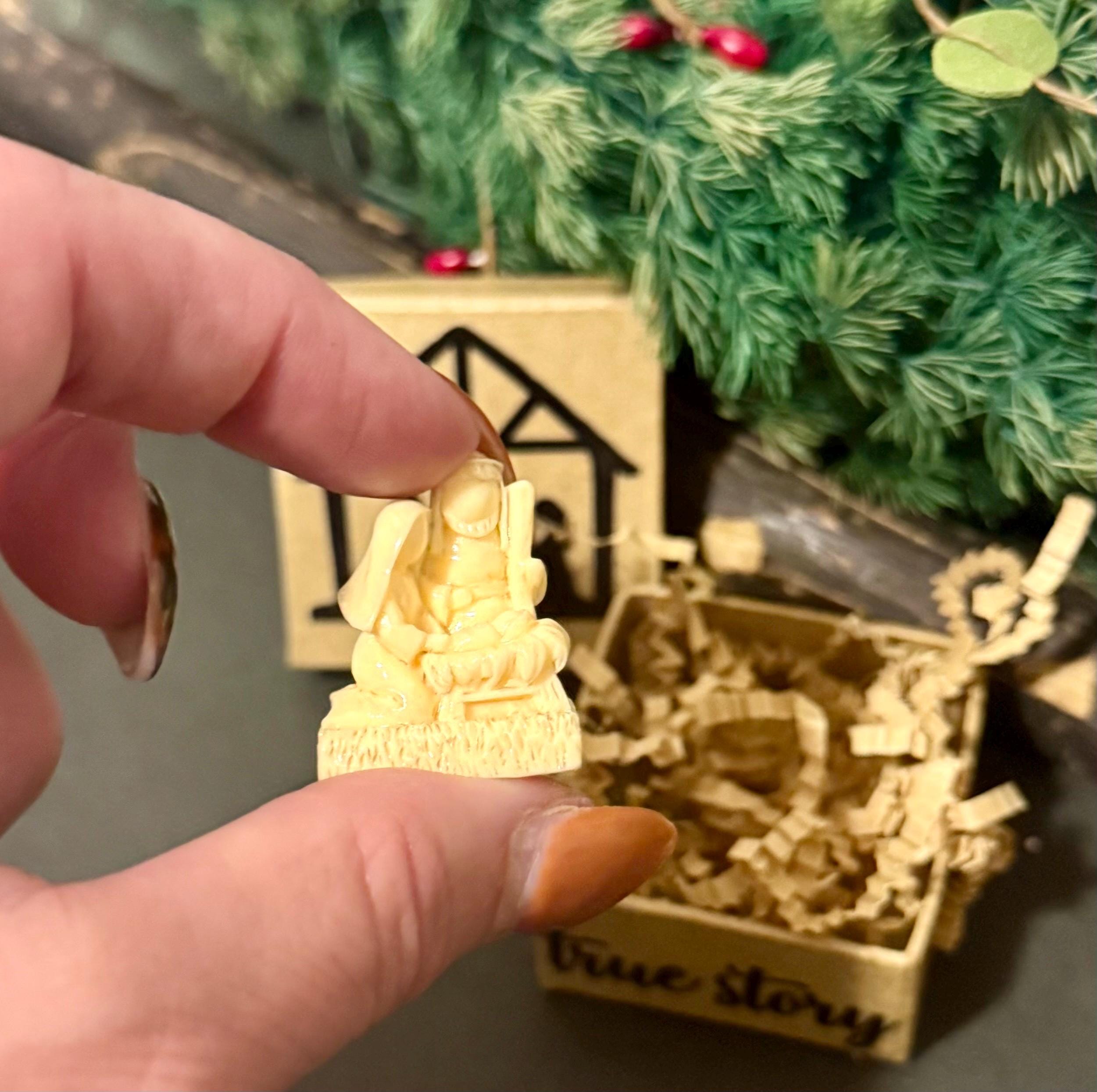 Miniature Paper Mache Nativity Christmas Gift Box with miniature(s) inside