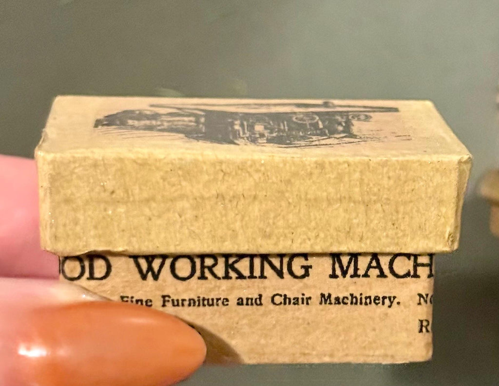 miniature vintage gift box-woodworking design