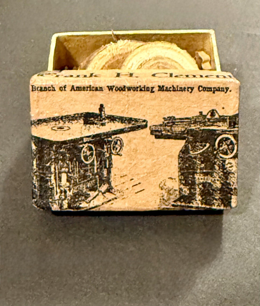 miniature vintage gift box-woodworking design