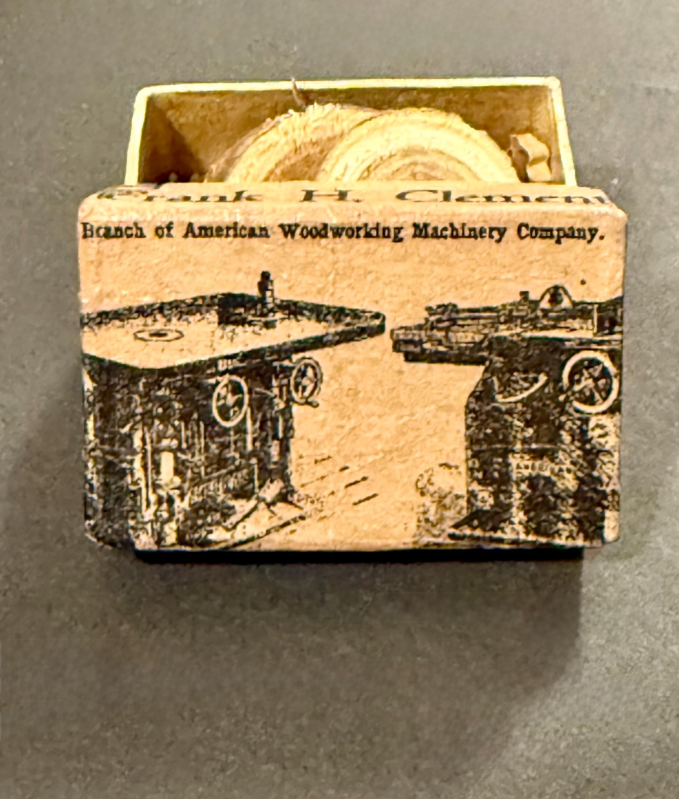 miniature vintage gift box-woodworking design
