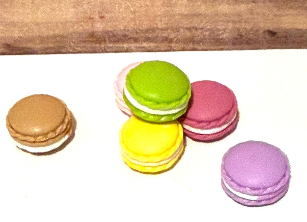 Miniature colorful macaron cookies -set of 6