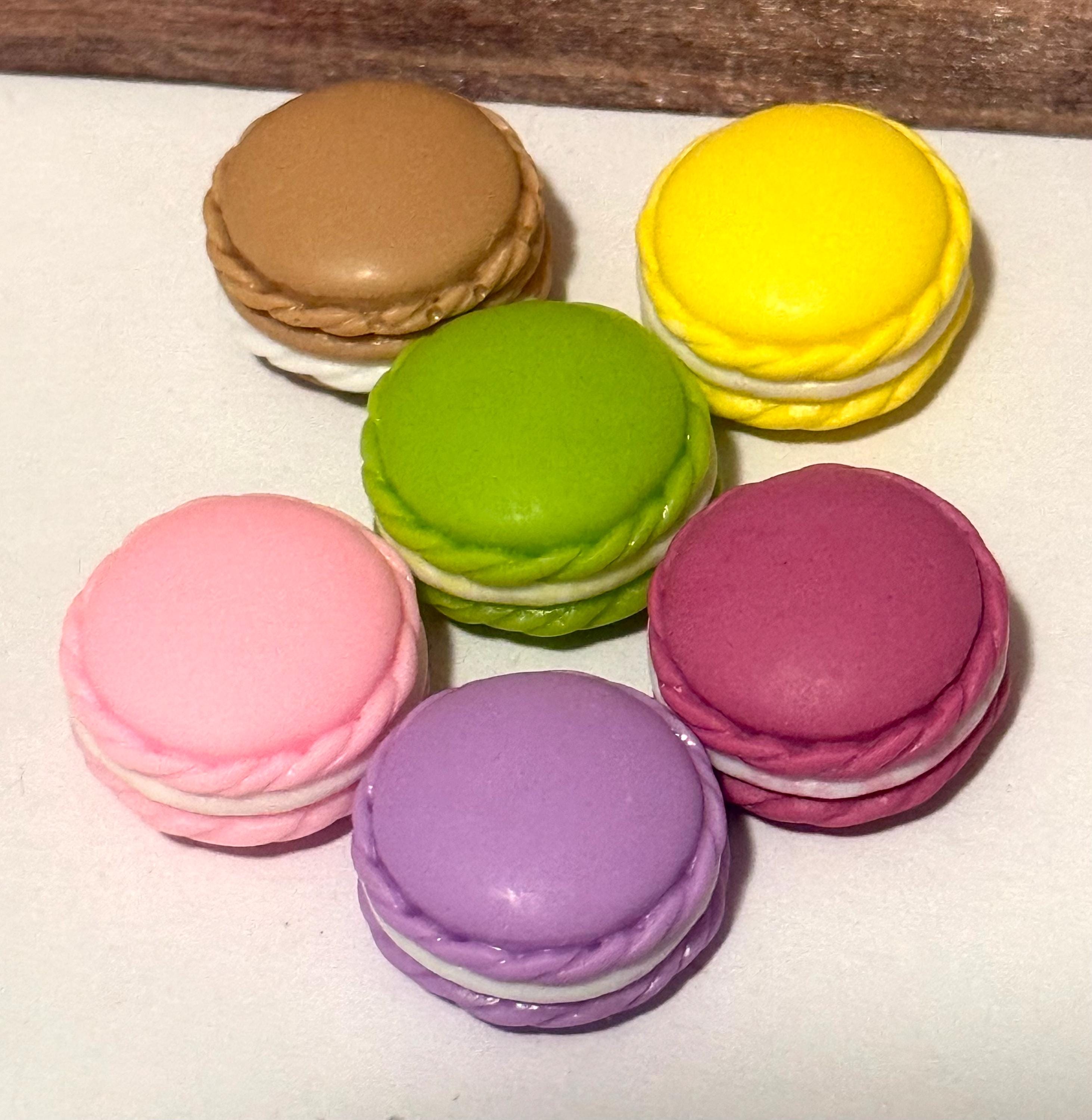 Miniature colorful macaron cookies -set of 6