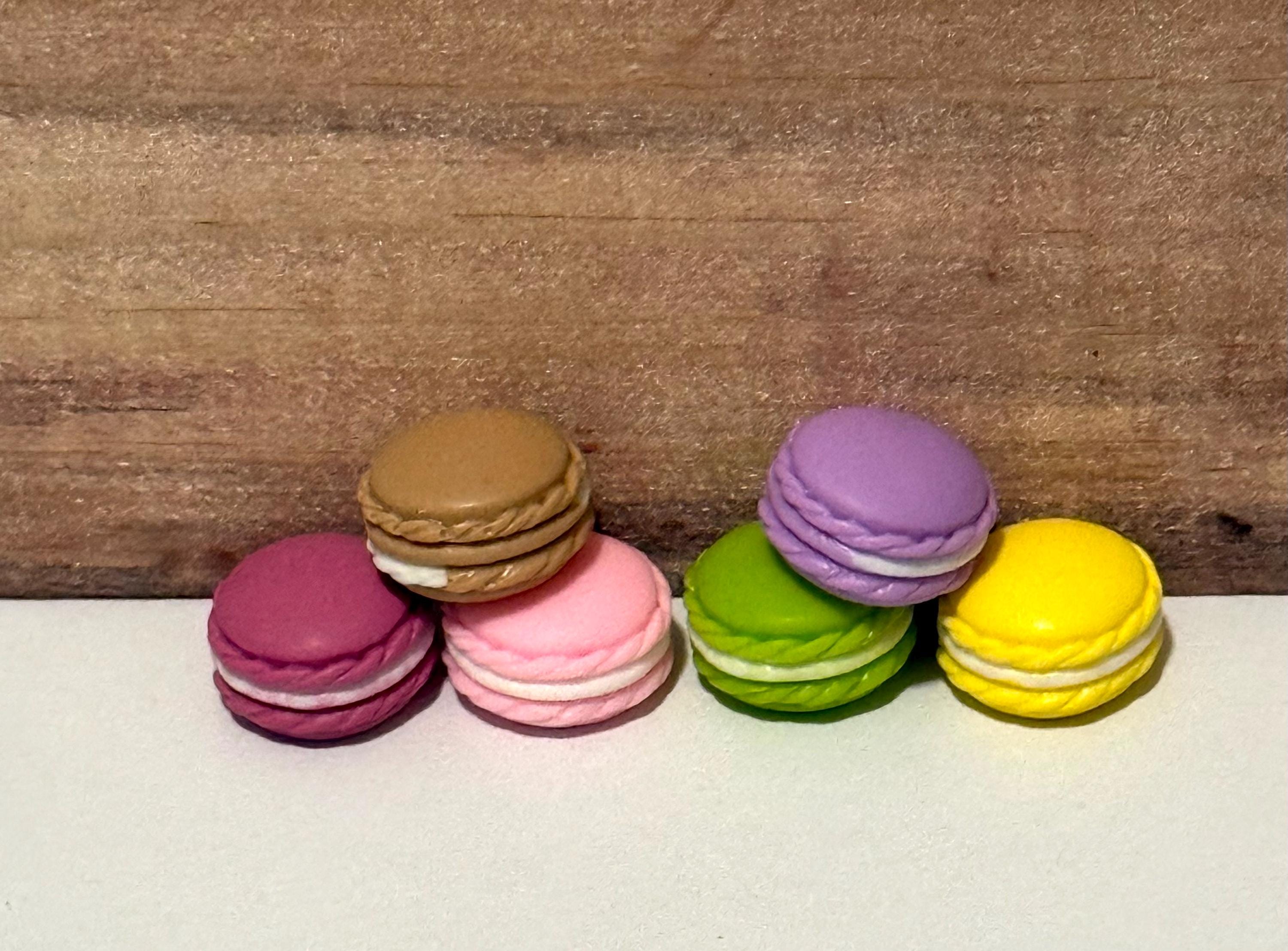 Miniature colorful macaron cookies -set of 6