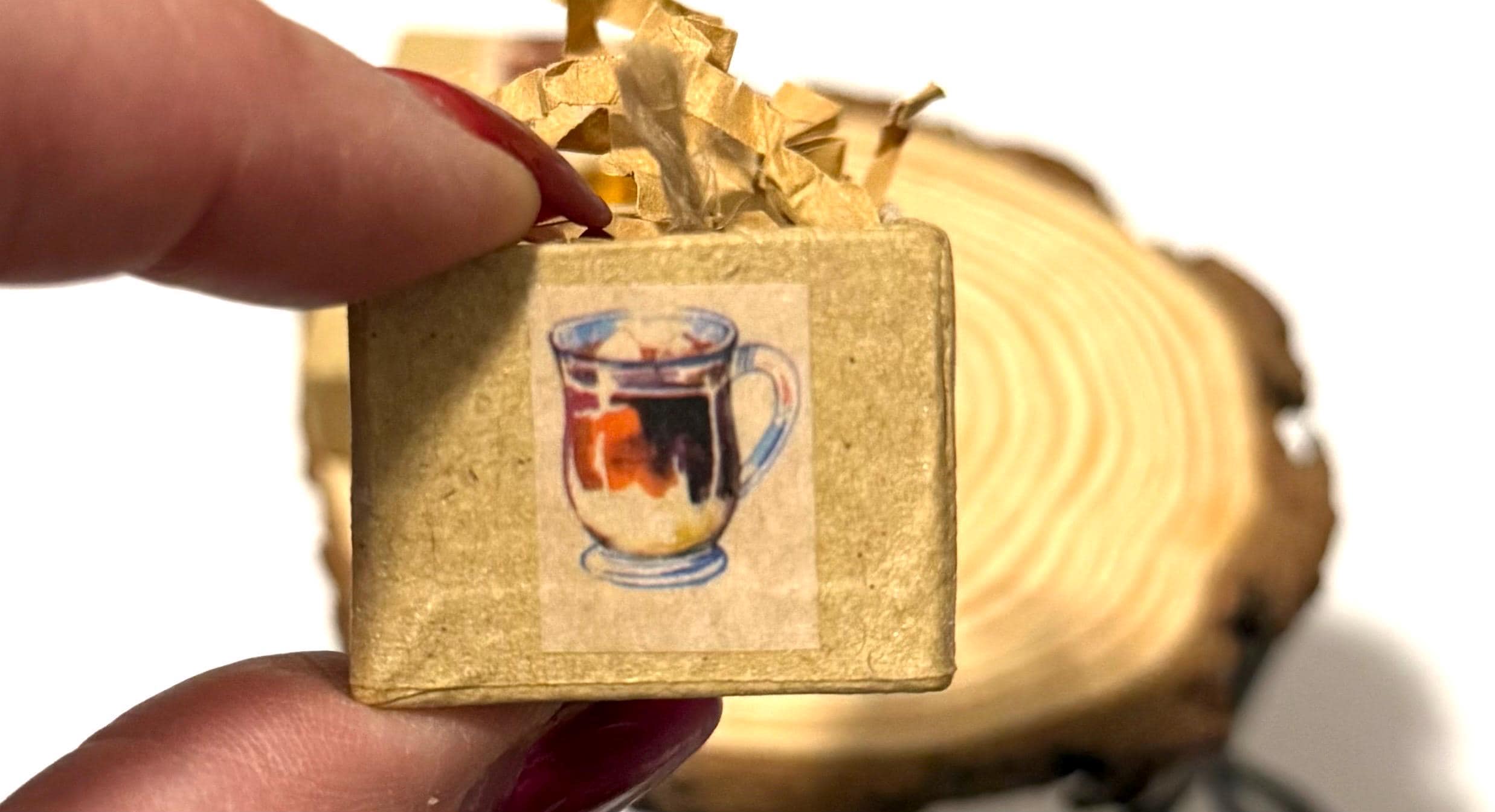 Miniature Coffee drinks and Pastries Paper Mache gift box: With  miniatures