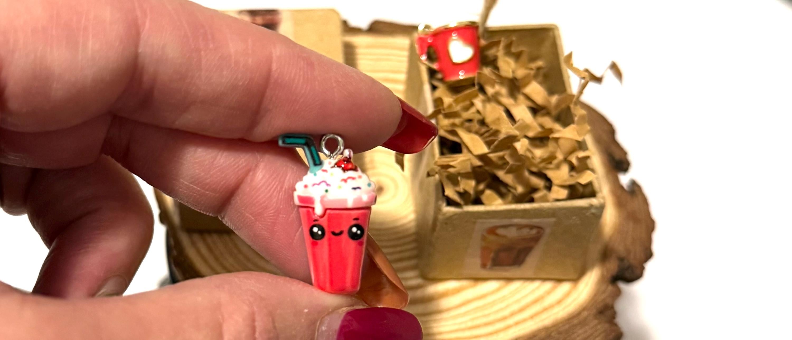 Miniature Coffee drinks and Pastries Paper Mache gift box: With  miniatures