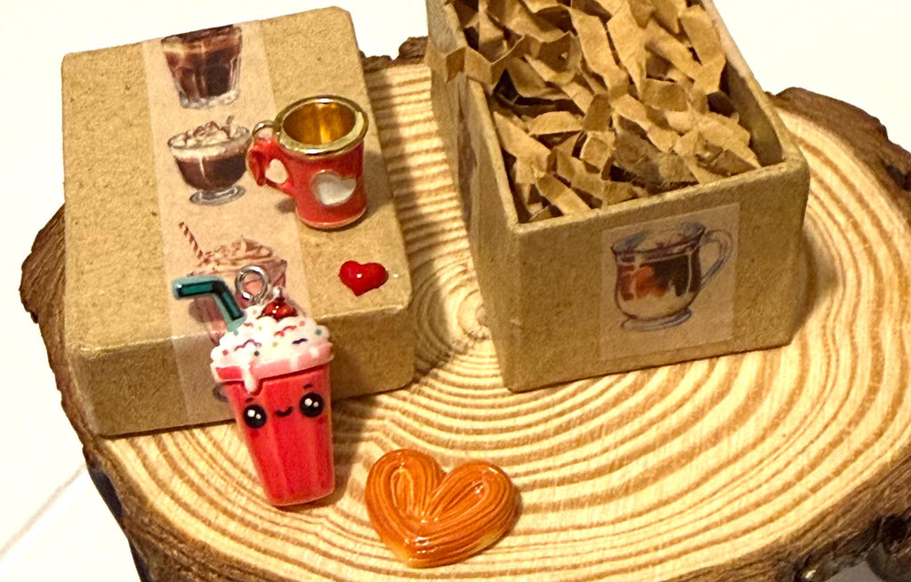 Miniature Coffee drinks and Pastries Paper Mache gift box: With  miniatures