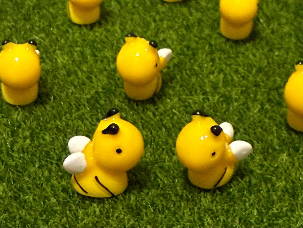 Miniature Bee Figurines (Set of 3) – Fairy Garden, Dollhouse Decor