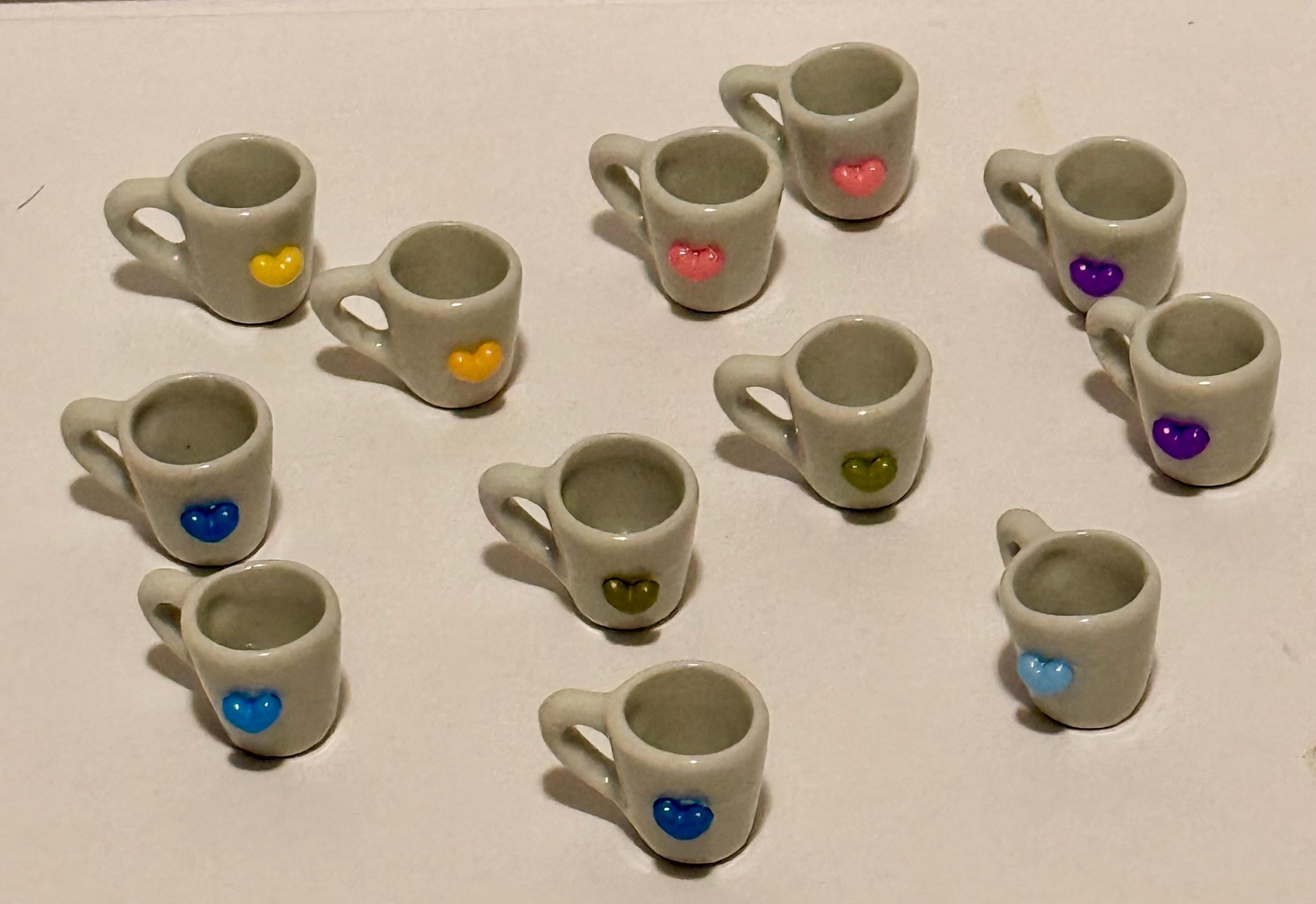 miniature heart coffee mugs: dollhouse scale