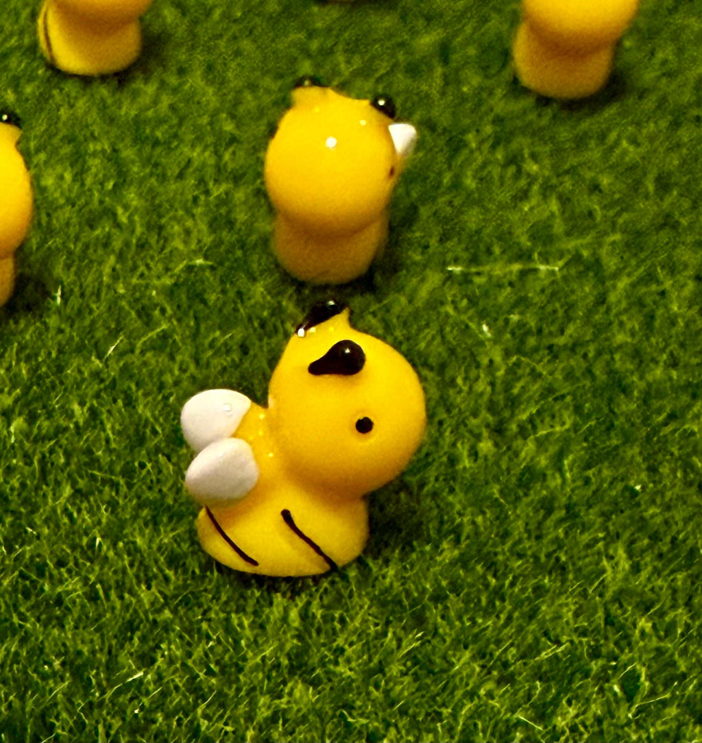 Miniature Bee Figurines (Set of 3) – Fairy Garden, Dollhouse Decor
