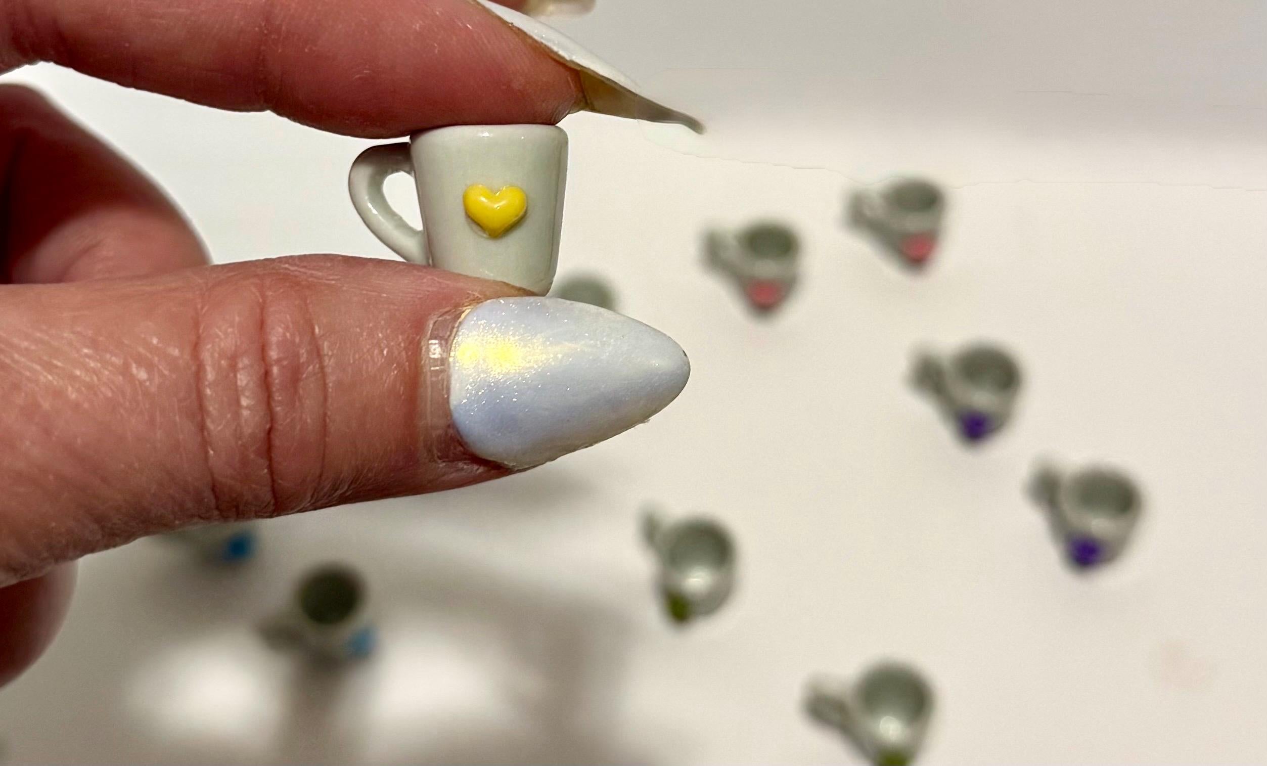 miniature heart coffee mugs: dollhouse scale