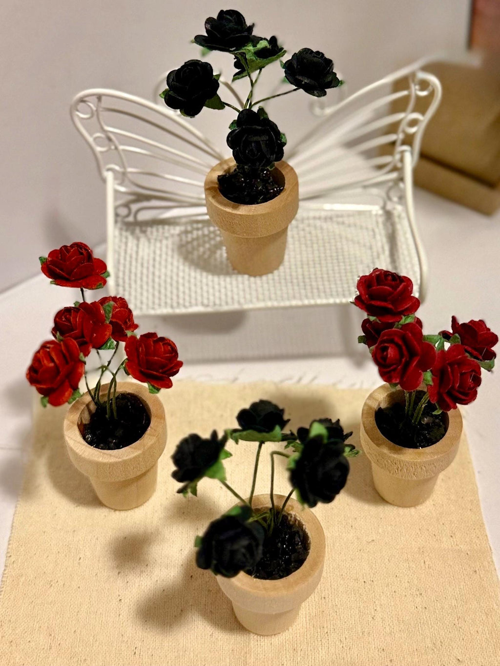 Miniature flower pot with roses:dollhouse scale