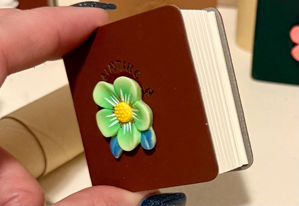 Miniature notebook and colored pencils set for writing/drawing