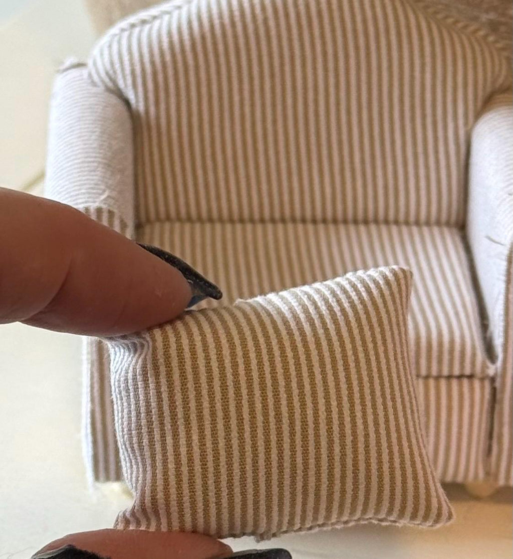 Dollhouse miniature chair with pillow-3 choices