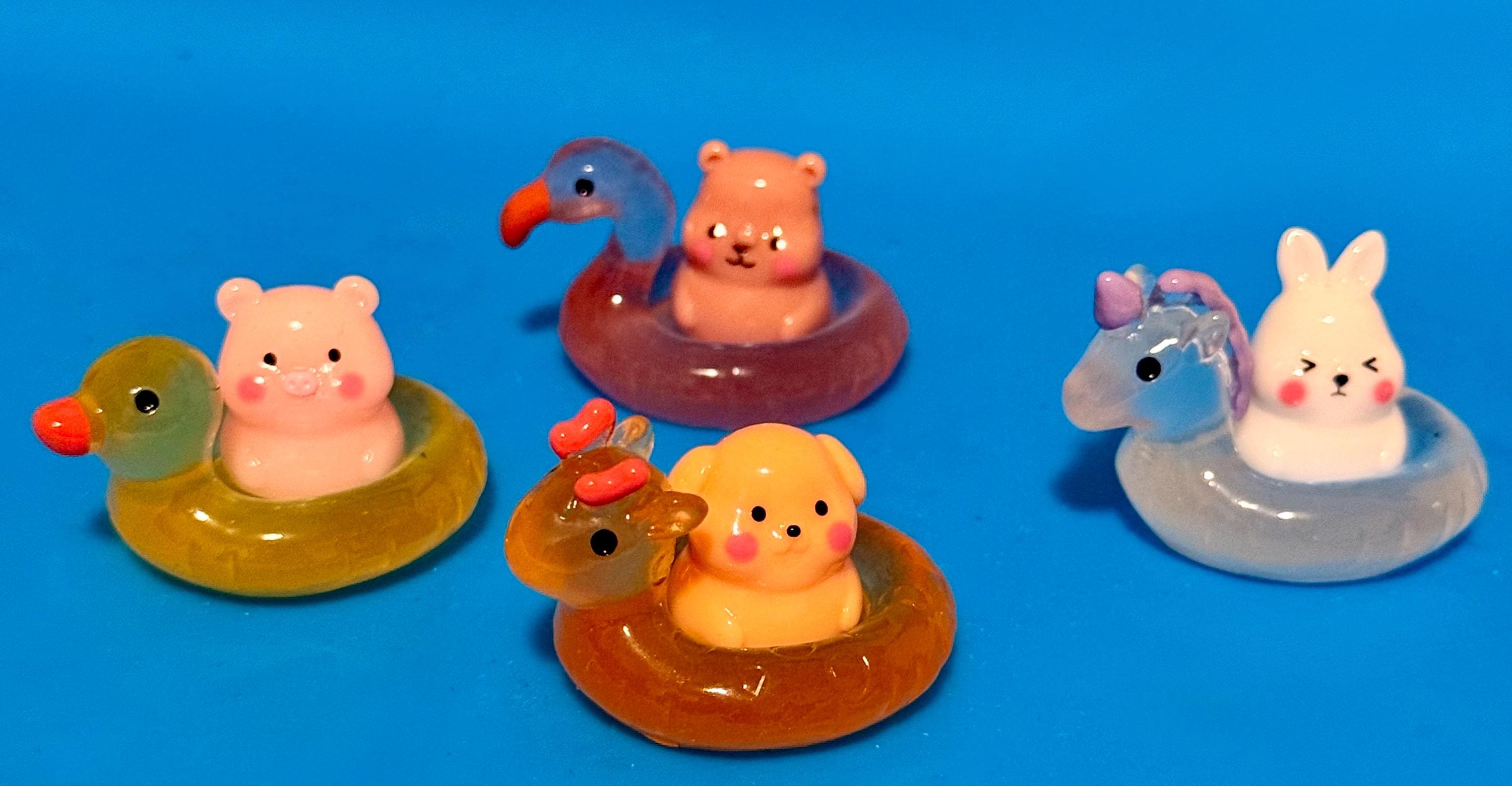Miniature animals with illuminating duck/animal pool Floaties- figurines