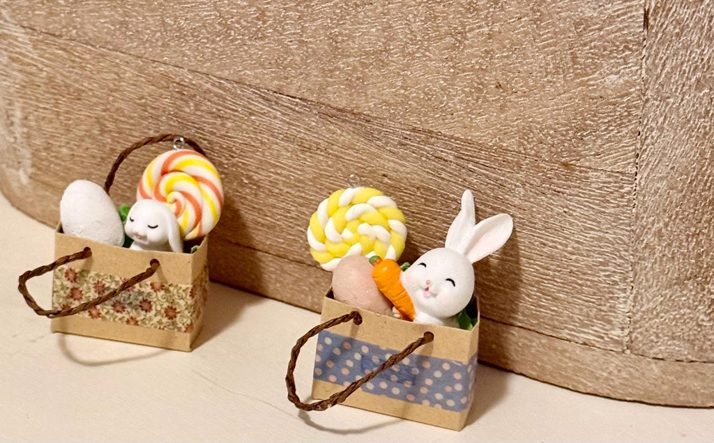 Miniature Easter shopping bag with bunny and candy