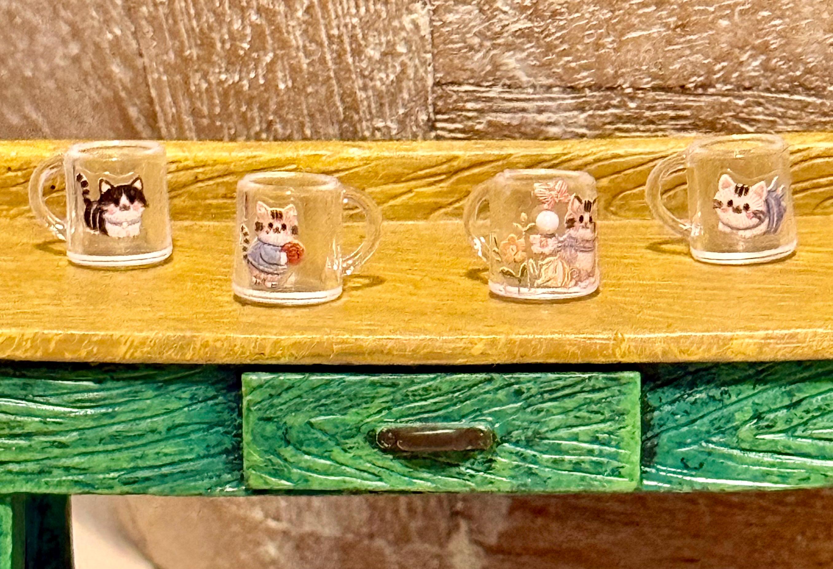 Miniature Cat Beverage Cups Set: Dollhouse Scale Drinkware for Decor