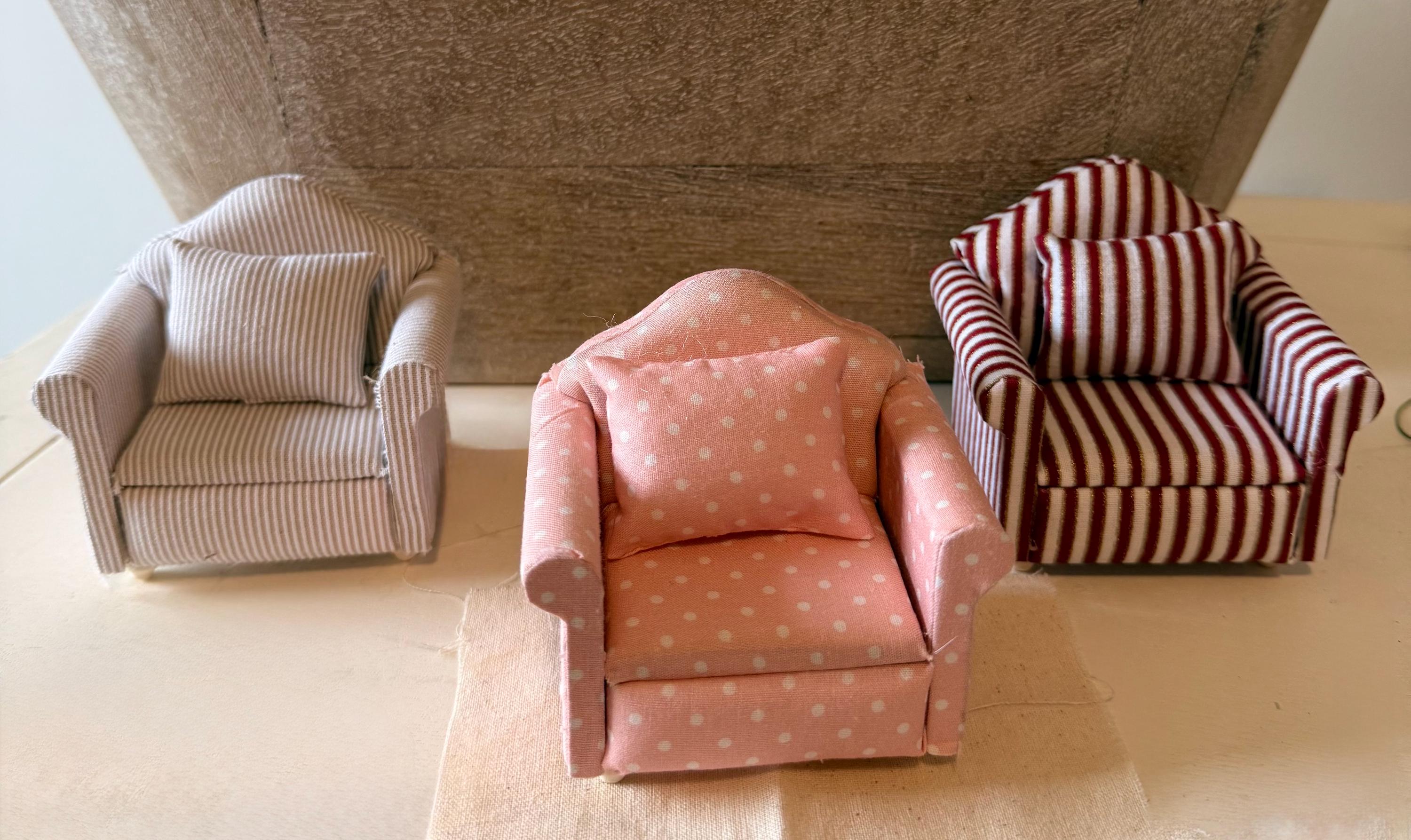Dollhouse miniature chair with pillow-3 choices