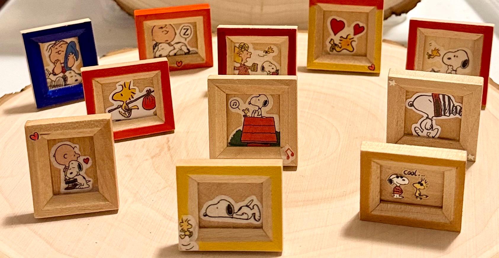 Miniature Picture frames with Snoopy Peanuts design