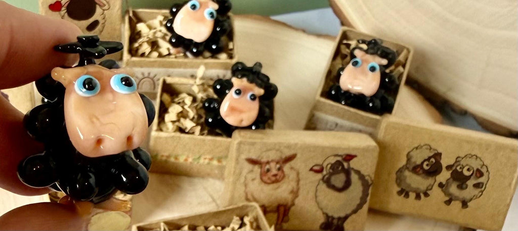 Glass Black Sheep Miniature Gift Box: Animated Character Decor