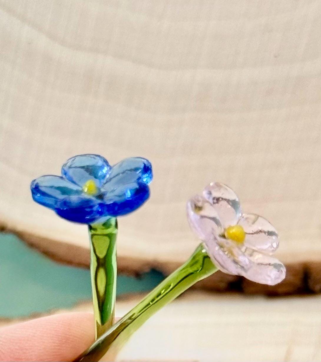 Miniature glass flowers