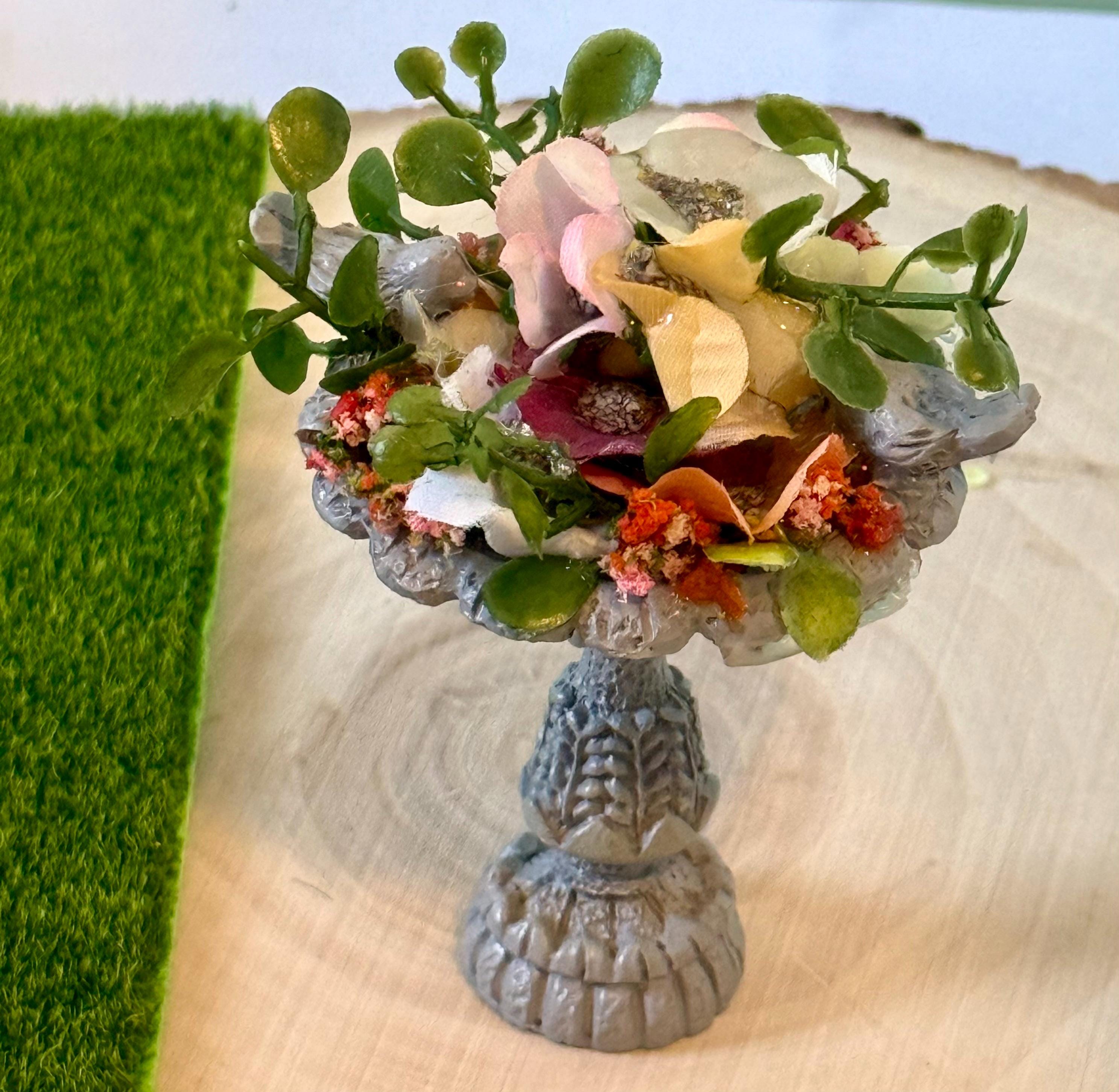 Miniature bird bath designed figurines