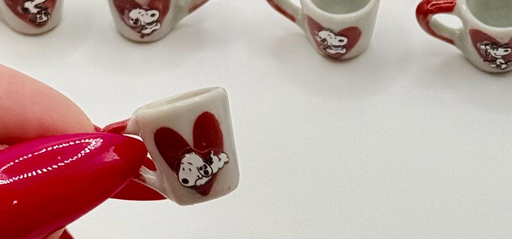 Miniature Heart Snoopy mugs- dollhouse scale