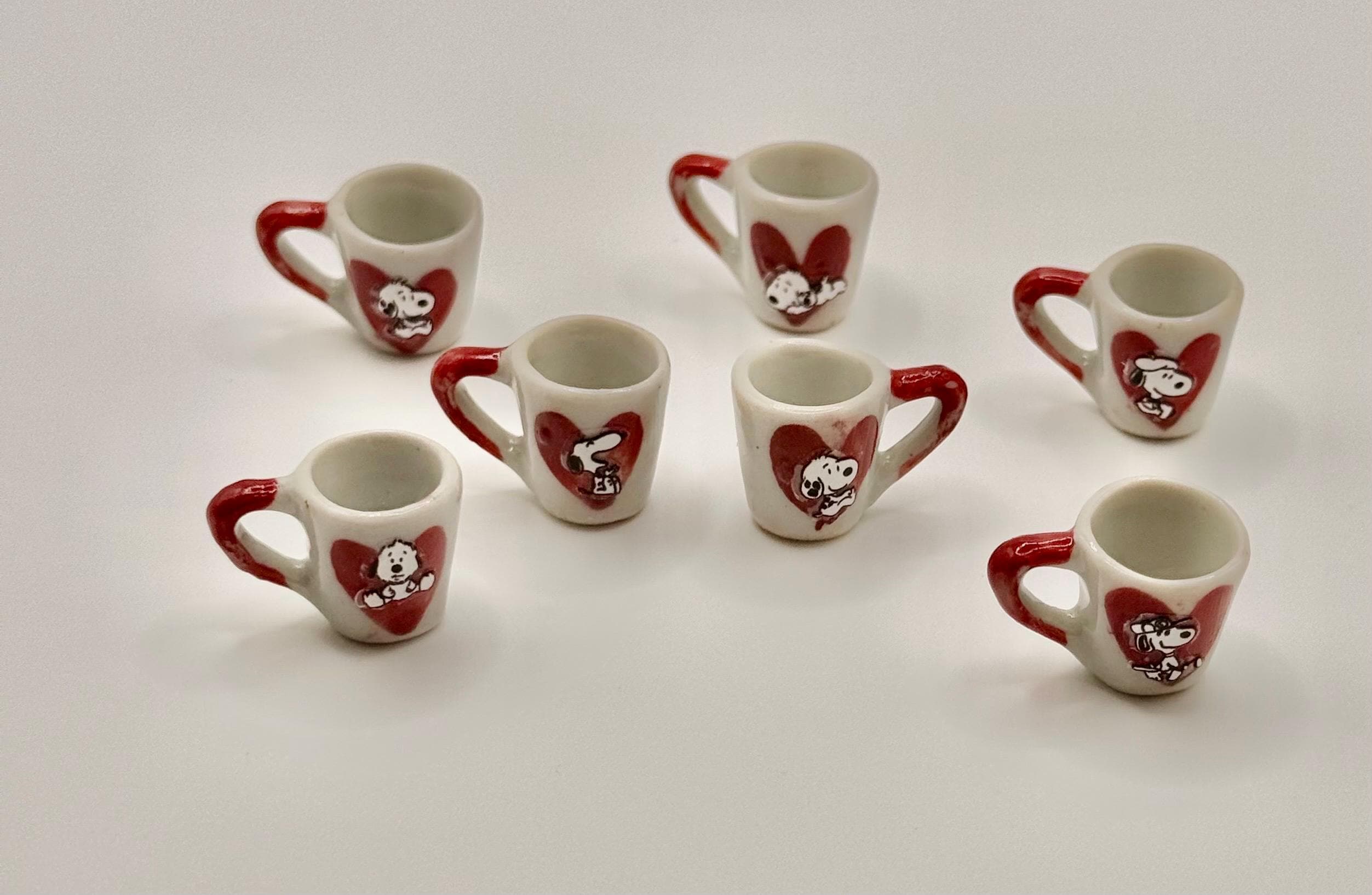 Miniature Heart Snoopy mugs- dollhouse scale