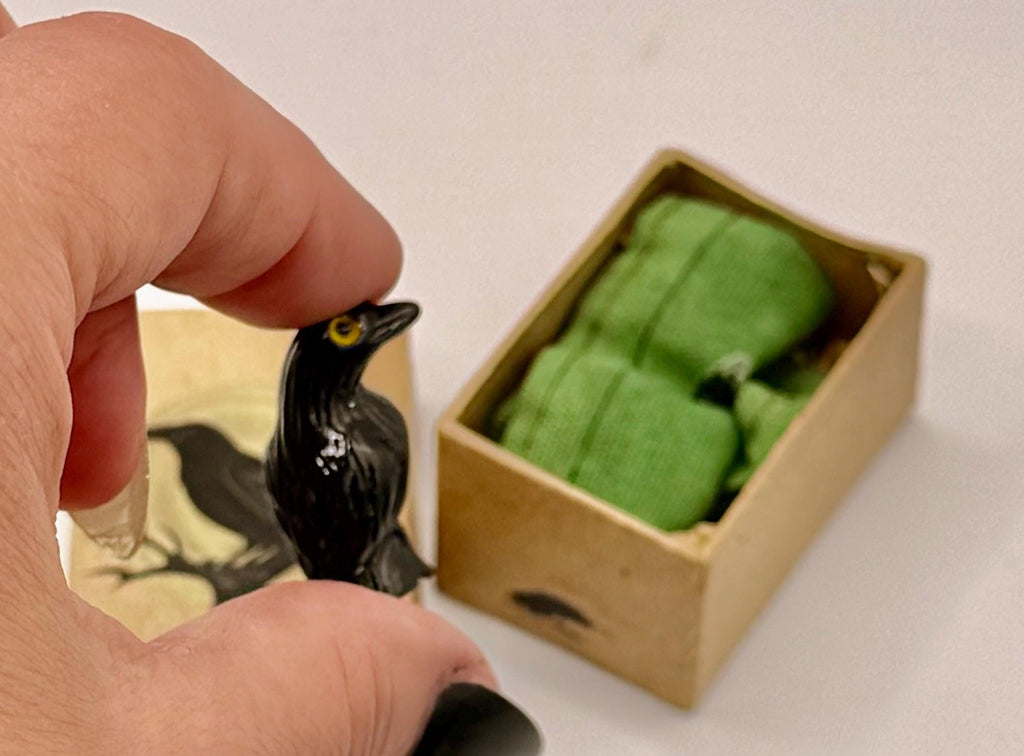 Miniature keepsake gift box-Black crows theme