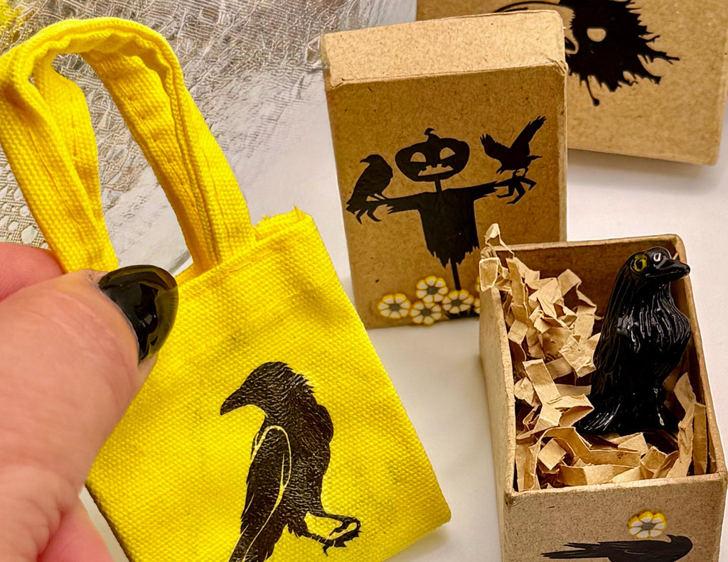 Miniature keepsake gift box-Black crows theme