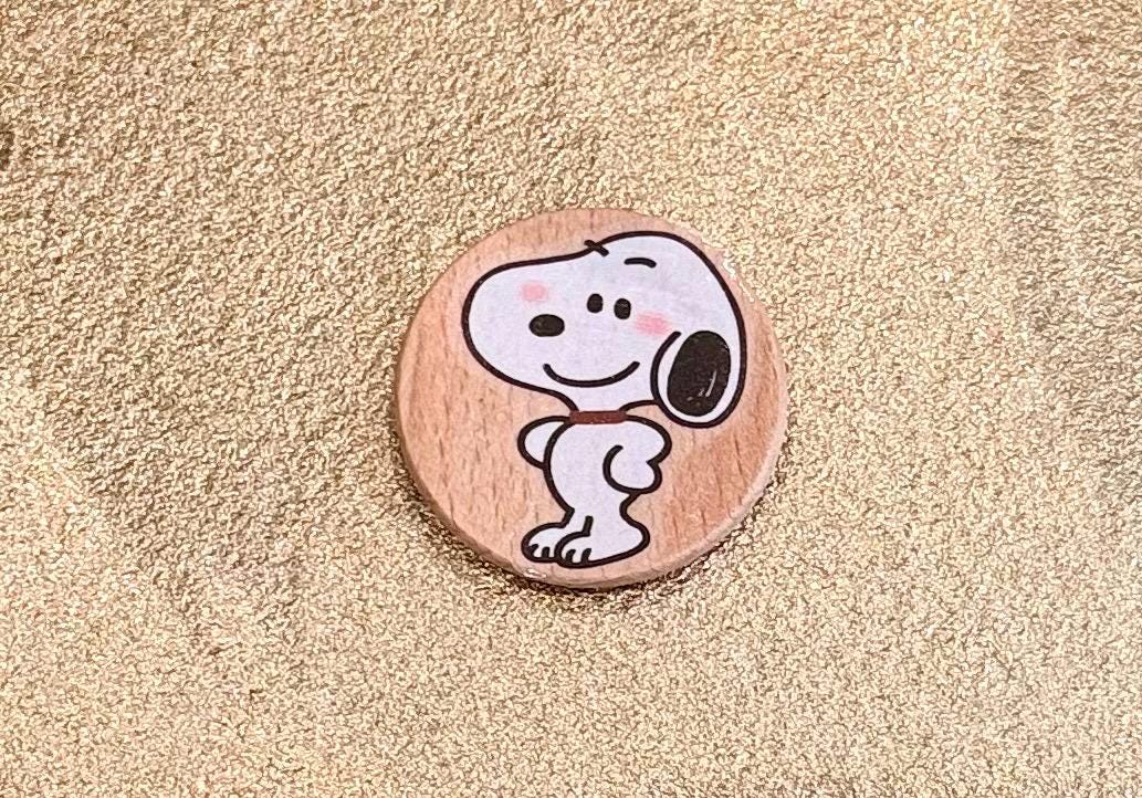 Wooden coin snoopy magnets
