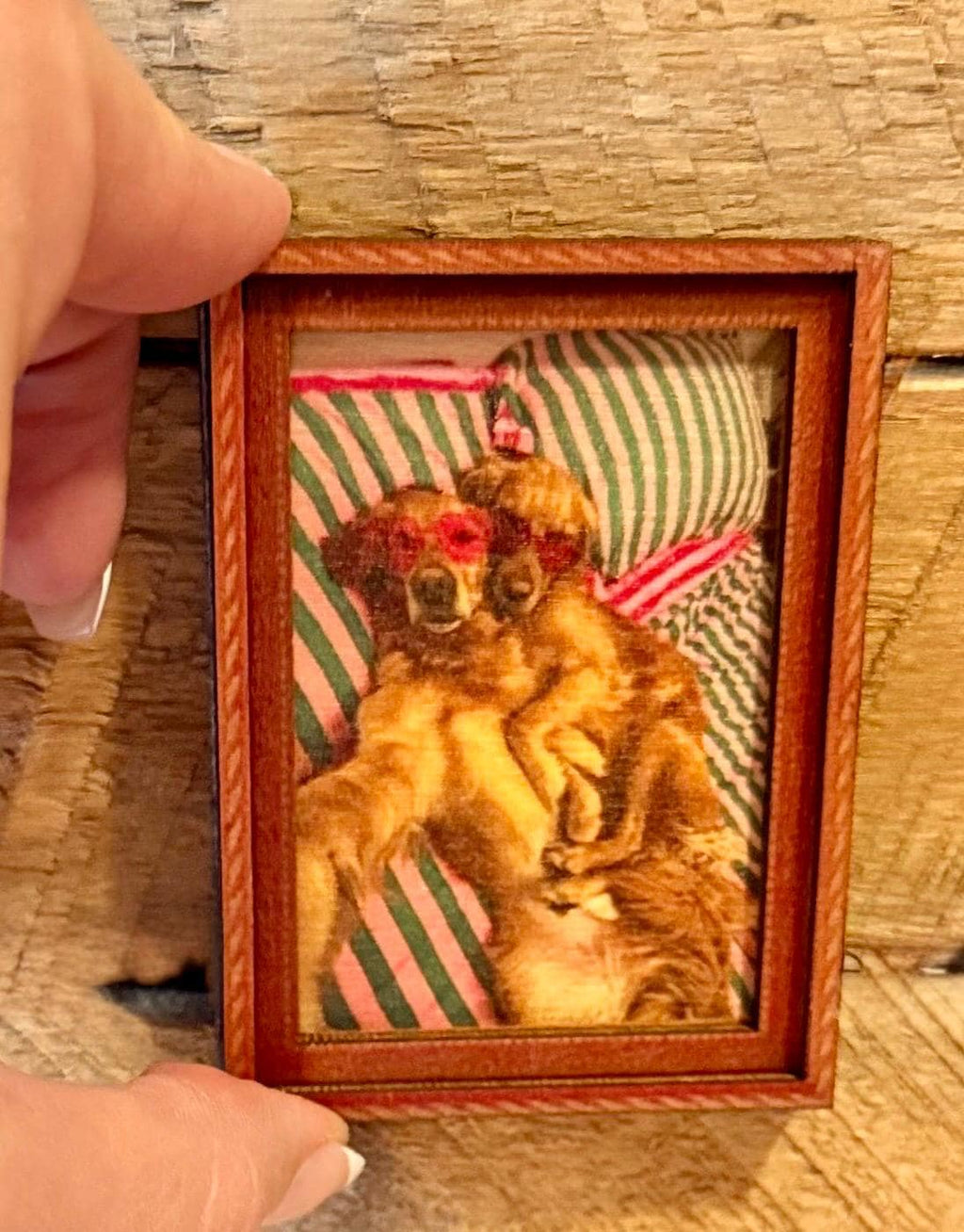 Decorative wood art framed magnets- 2  golden retrievers beach/poolside