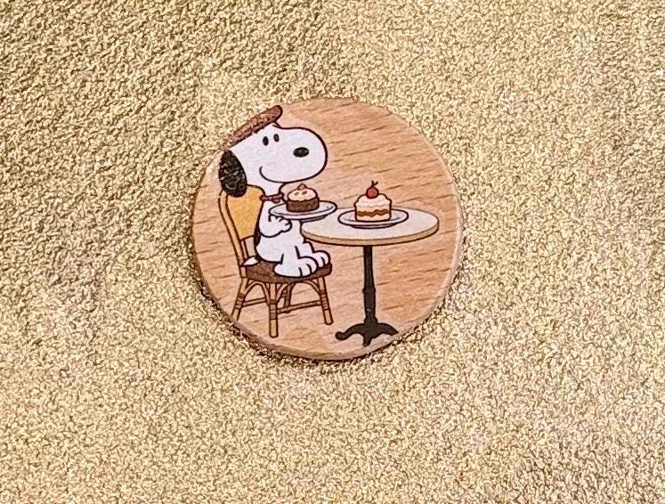 Wooden coin snoopy magnets